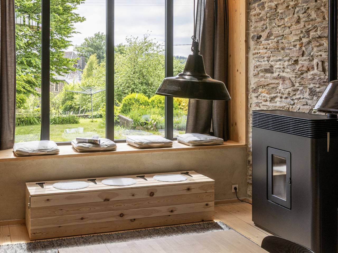 Authentieke 6-persoons gîte met uitzicht over het Nationaal Park van de Semoisvallei in Bièvre, Regio Namur