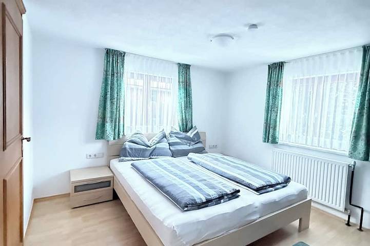 Ferienwohnung für 5 Personen, mit Balkon und Garten in Tobadill - 2