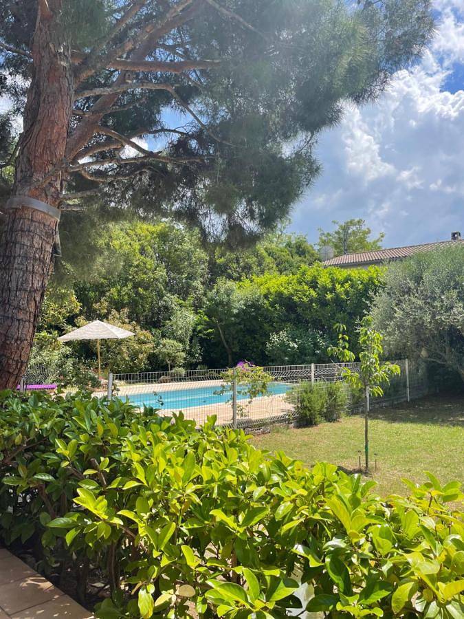 Maison de vacances pour 6 personnes, avec Terrasse et Piscine à Meyreuil