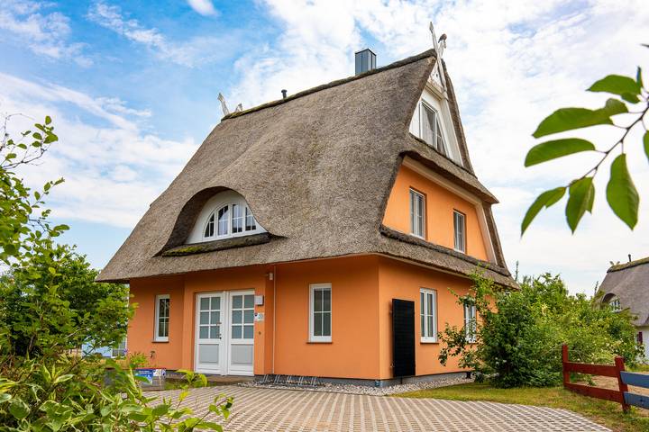 Ferienhaus für 11 Personen, mit Whirlpool und Sauna sowie Garten in Hohenkirchen