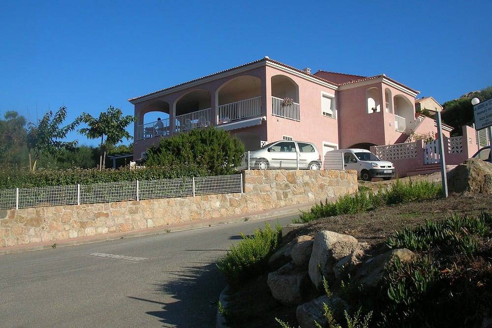Appartamento intero, Spiaggia sud di Tizzano Corsica a 120m in Tizzano, Sartena