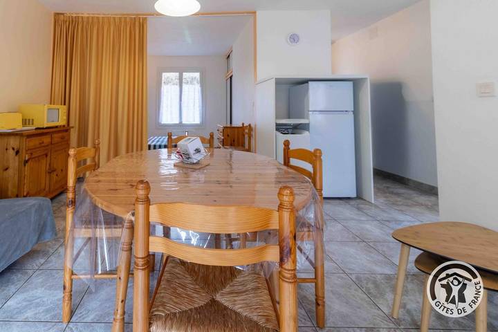 Gîte pour 4 personnes, avec jardin à Ornolac-Ussat-les-Bains - 3
