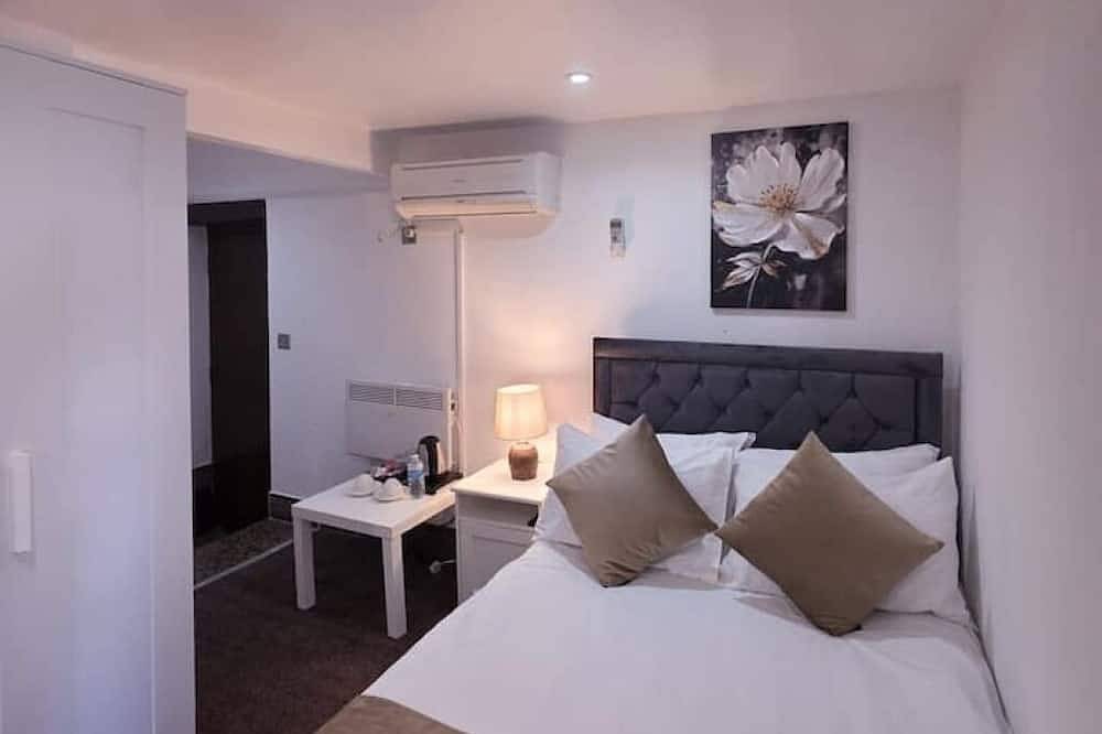 The Courtyard Lodge 11 Rooms in Central Bedfordshire