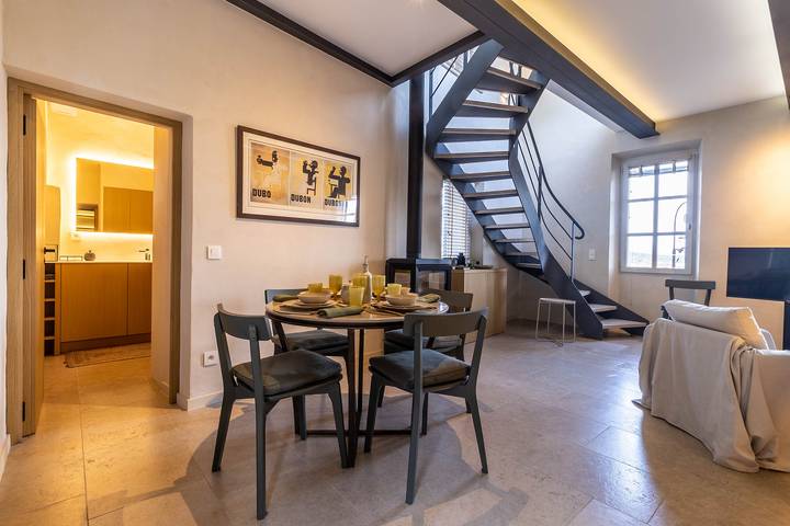 Mougins Collection - Hervorragendes Haus im Herzen des alten Dorfes, Blick auf die Alpen in Mougins, Mittelmeerküste (Frankreich)