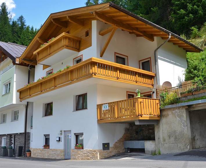 Ferienwohnung für 10 Personen, mit Balkon - 1
