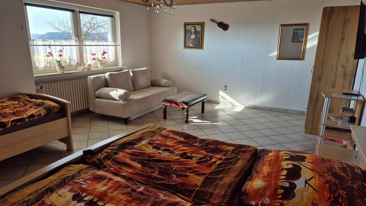 Ganze Wohnung, 3-Bett-Zimmer mit Bad - ohne Kueche in Bad Soden-Salmünster, Main-Kinzig-Kreis