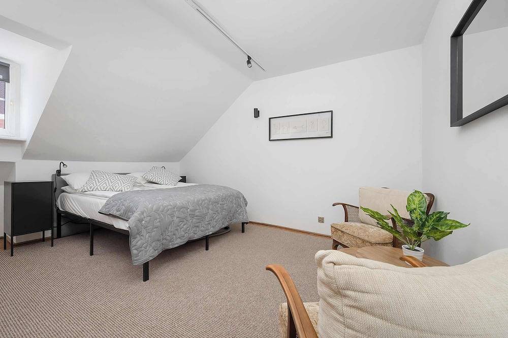 Ganze Wohnung, Geräumige Wohnung am Marktplatz von Breslau | Balkon in Breslau, Niederschlesien