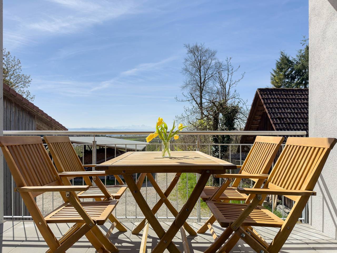 Apartamento entero, Apartamento Landglück Hof Schütterle con balcón privado y vistas al lago in Friedrichshafen, Region Bodensee-Oberschwaben