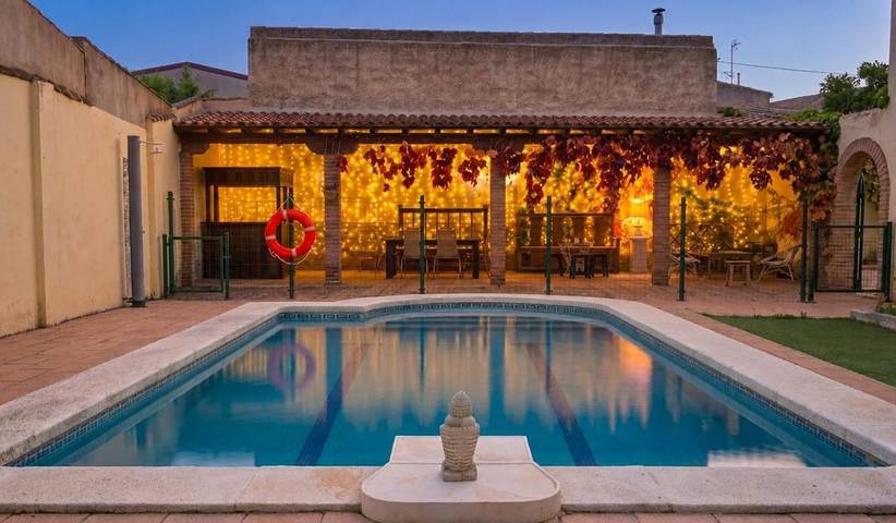 Apartamento para 16 personas, con Balcón y Terraza además de Jardín y Piscina en Sonseca