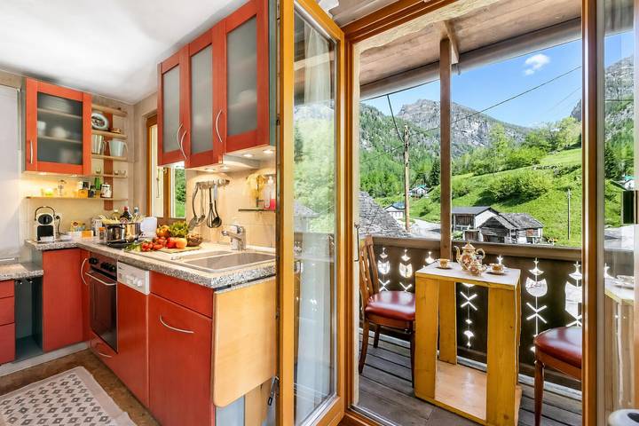 Ganze Wohnung, Casa Andy 1 Val Lavizzara with Views for Four in Lavizzara, Tessiner Alpen