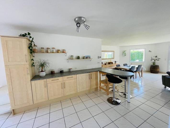 Location de vacances pour 5 personnes, avec piscine et terrasse dans Blyes - 2