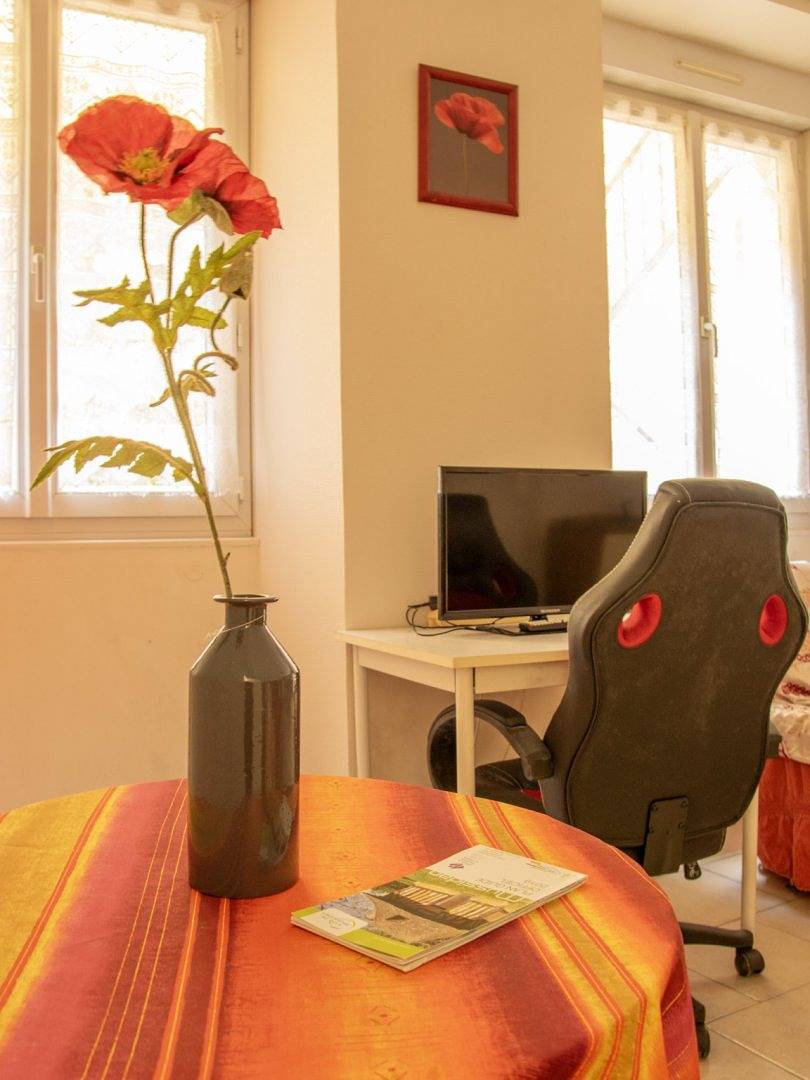 Studio entier, Chez Josiane Merzeau in Mussidan, Périgord Blanc