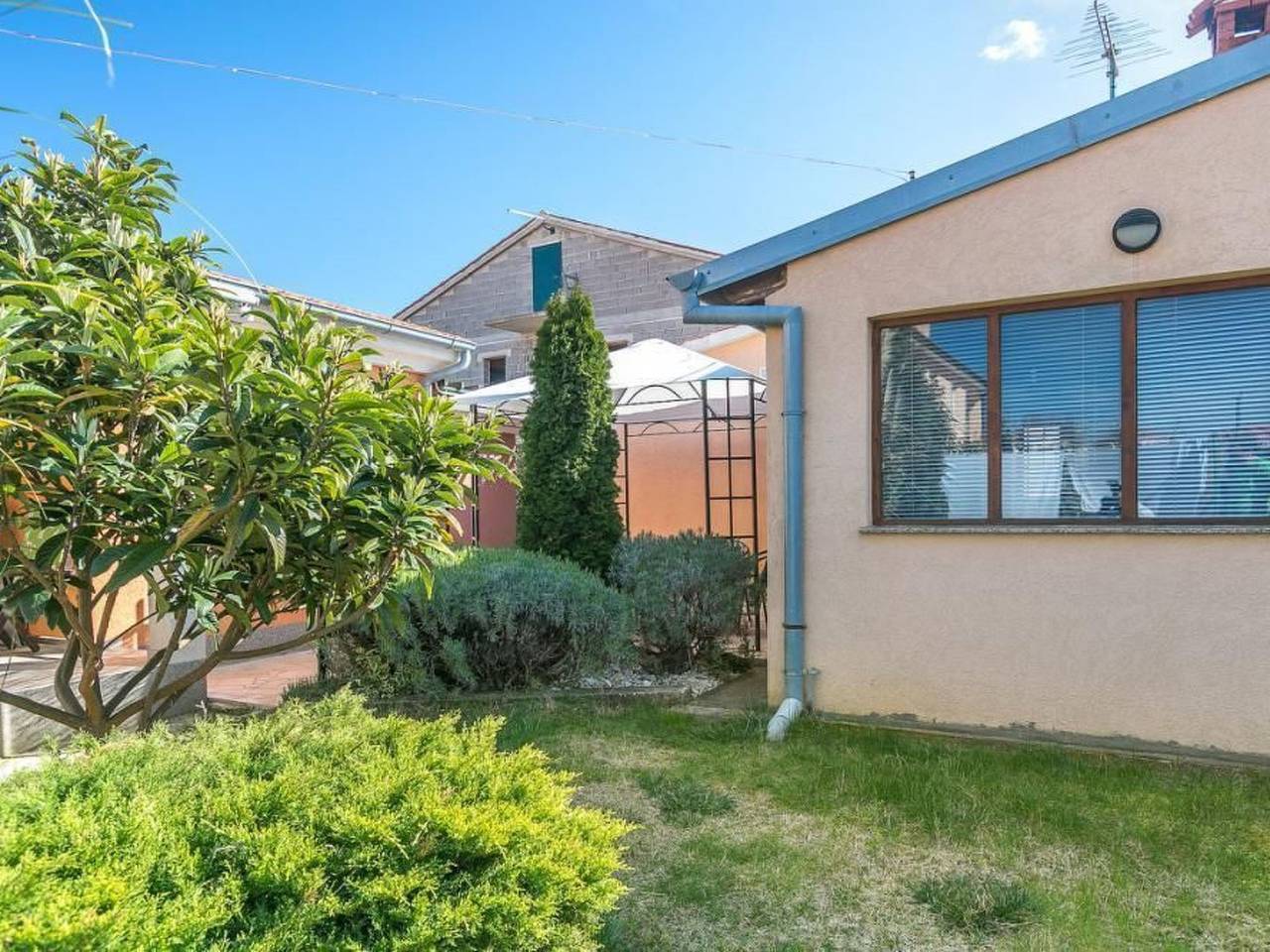 Ganze Wohnung, Apartment "" mit privater Terrasse in Medulin Stadt, Medulin