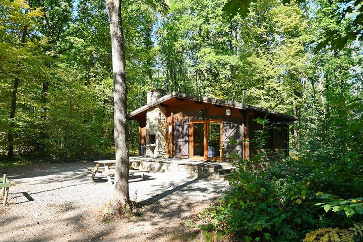 Gîte pour 6 personnes, avec jardin, animaux acceptés à Viroinval