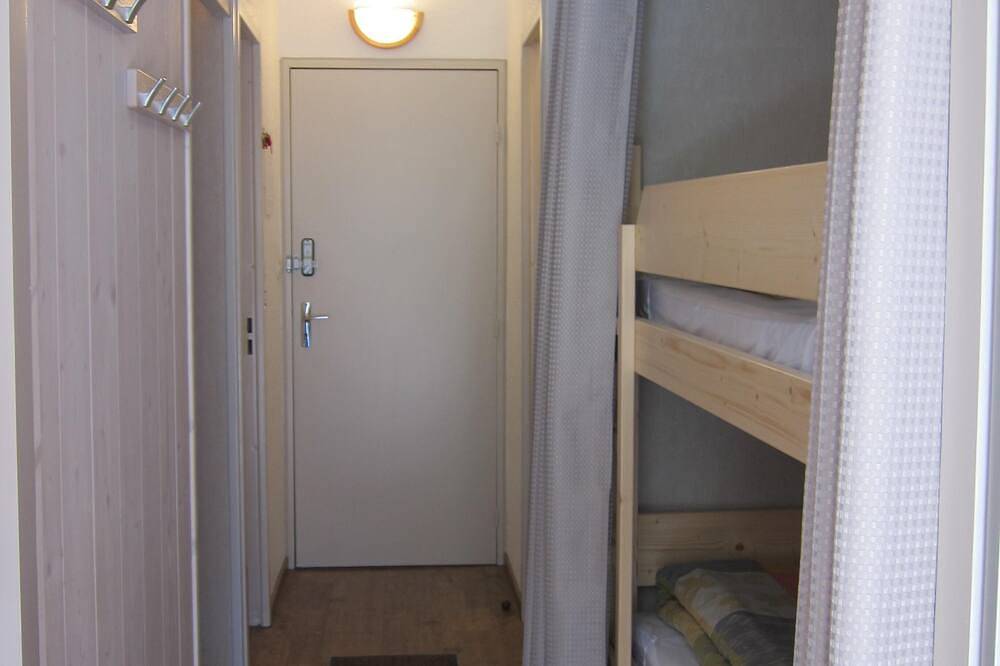 Appartement entier, Piau Appt 6 pers., balcon/terrasse sud, face et pied des pistes et du télésiège. in Piau-Engaly, Aragnouet