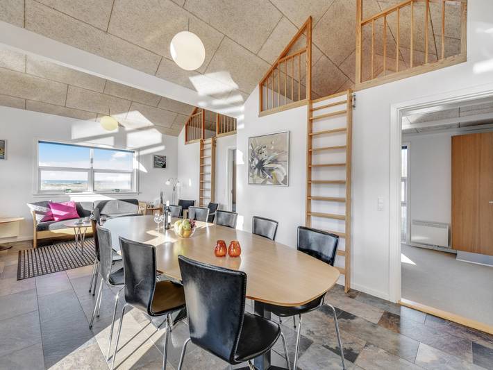 Bungalow für 14 Personen, mit Terrasse und Balkon/Terrasse in Dänemark