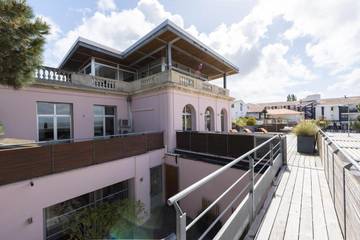 Gîte pour 10 personnes, avec terrasse et vue, animaux acceptés dans Plage De La Jetee Andernos Les Bains