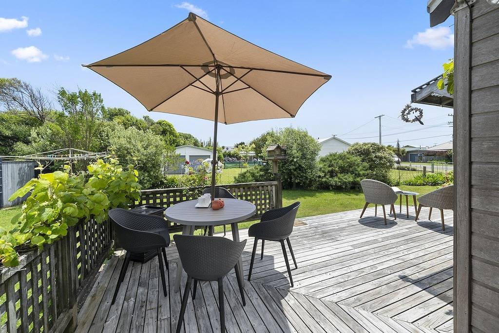 Waimea Cottage - Waikanae Holiday Home in Kapiti Coast District