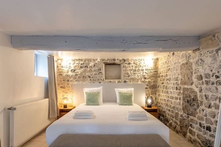 Family Stay – En el corazón de Honfleur | 8 personas | Jardín privado in Honfleur, Region de Lisieux