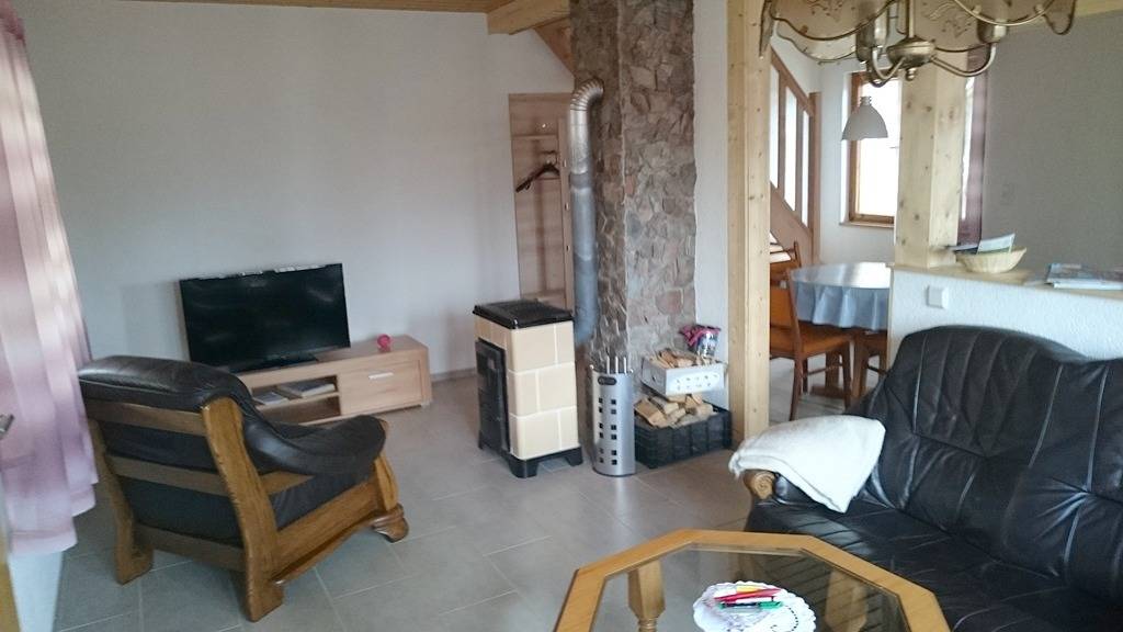 Ganze Ferienwohnung, Feriendorf "Am Forsthaus" Mosbach - Forsthaus (60 qm - Wohnzimmer, 2 Schlafzimmern, Küche Bad auf 2 Etagen - max. 4 Pers.+ Kleinkind) in Wartburg, Wutha-Farnroda