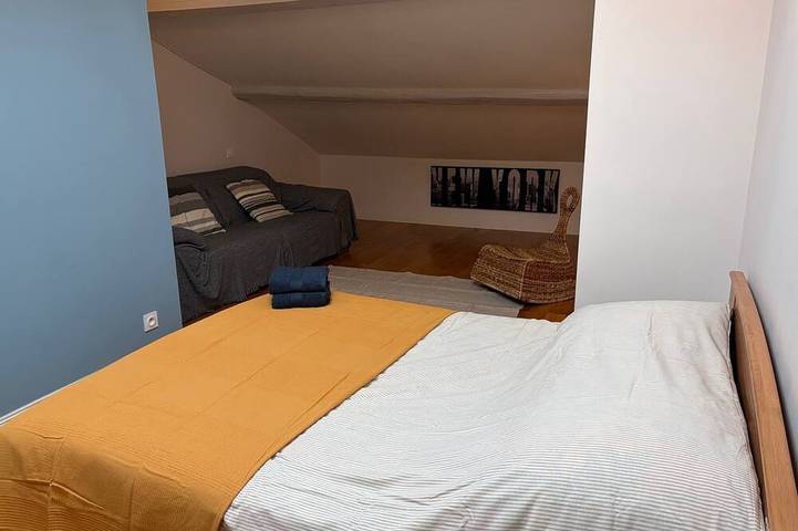 Location de vacances pour 8 personnes, avec jardin ainsi que terrasse et jacuzzi, animaux acceptés à Lafrançaise - 4