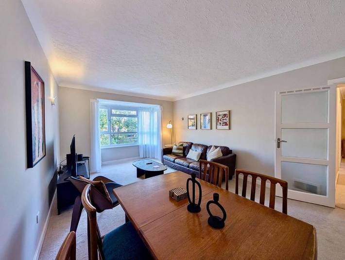 Gîte pour 4 personnes, avec jardin dans Surbiton