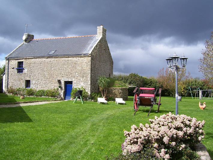 Gîte pour 5 personnes, avec terrasse et jardin
