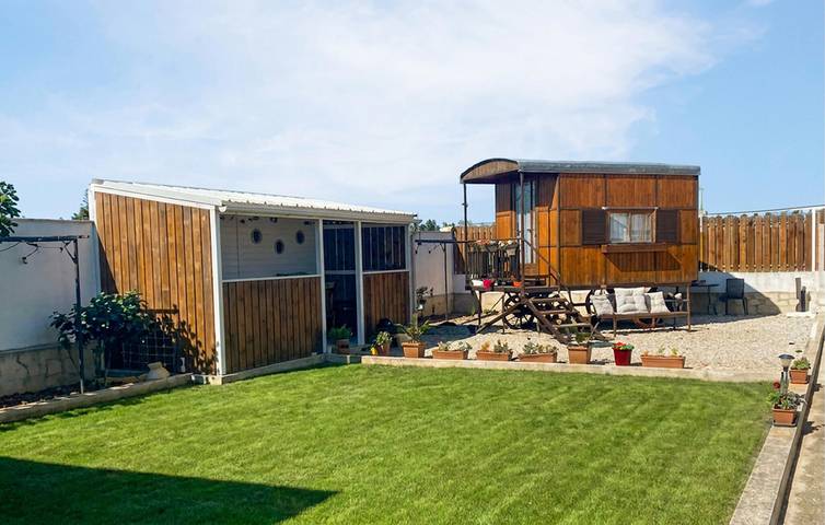 Gemütliches Mobilheim mit AC, Pool und Garten in Arles, Mittelmeerküste (Frankreich)