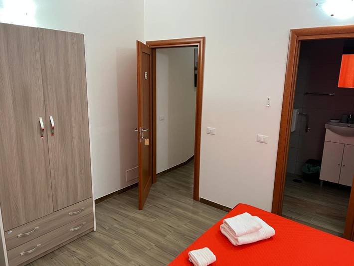 Location de vacances pour 2 personnes, avec terrasse ainsi que vue et jardin, animaux acceptés à Cosenza - 4