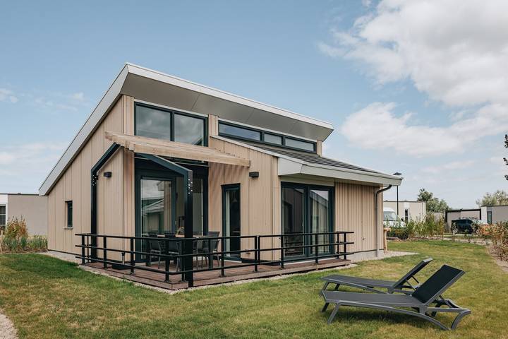 Vacation rental for 4 people, with Balcony/Terrace and Terrace as well as Yard and Pool in Breskens