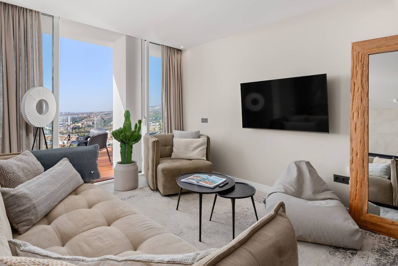 Casa de Férias 'Karat Sand' com Vista Mar, Wi-Fi e Ar Condicionado in San Eugenio Alto, Adeje