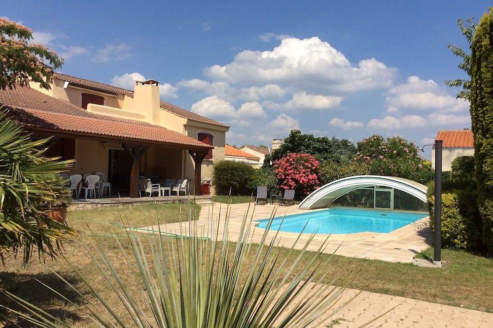 Villa de charme,  magnifique terrain arboré. Piscine, wifi. Classée 4 étoiles in Jard-sur-Mer, Vendée
