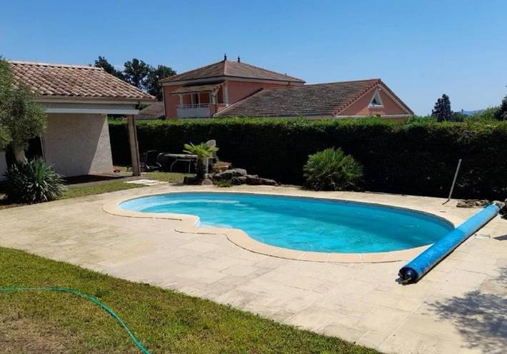 Location de vacances pour 9 personnes, avec Terrasse ainsi que Jardin et Piscine à Saint-Maurice-l'Exil - 3