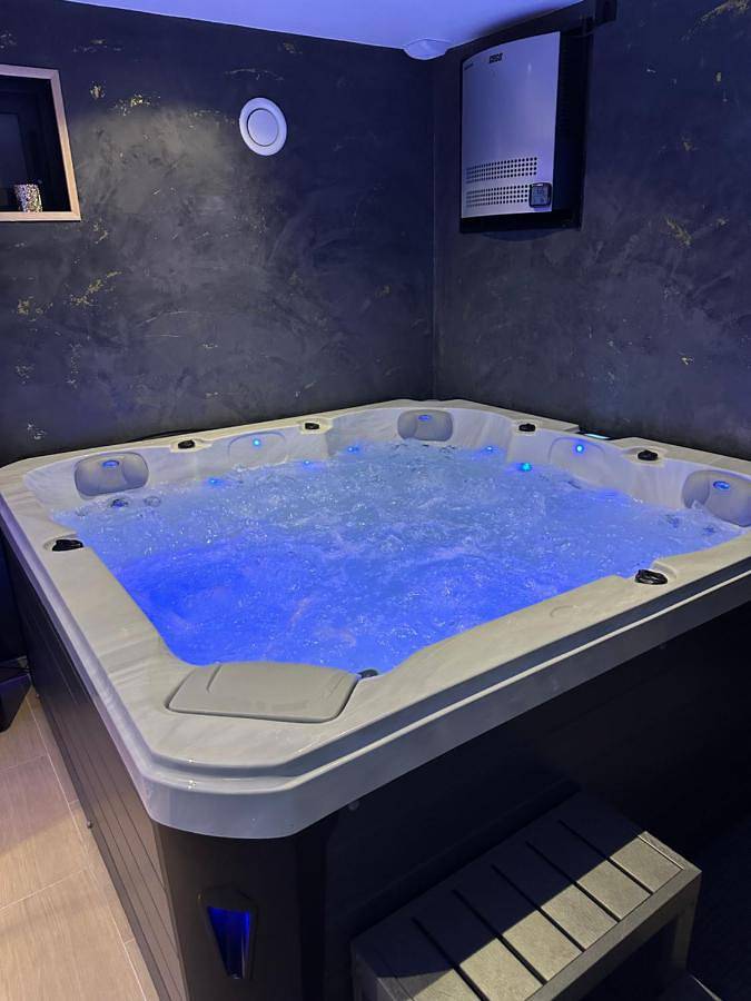 Maison d’hôte pour 2 personnes, avec jardin et sauna ainsi que jacuzzi et terrasse à Marly-la-Ville
