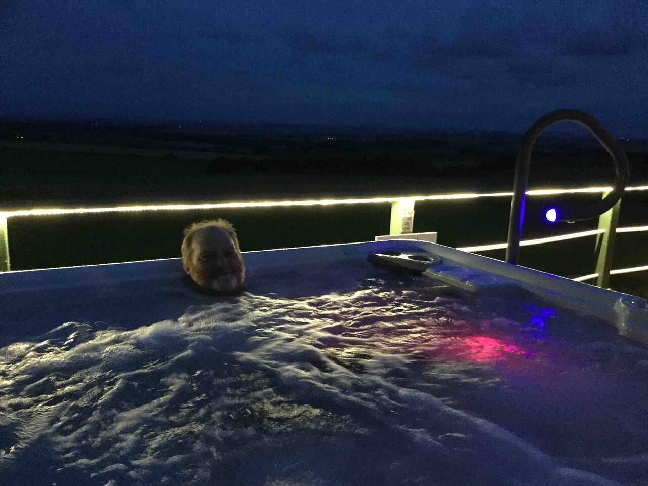 Green Yurt with Hot Tub - Sleeps 4, Parking & Pets in Aberdeenshire