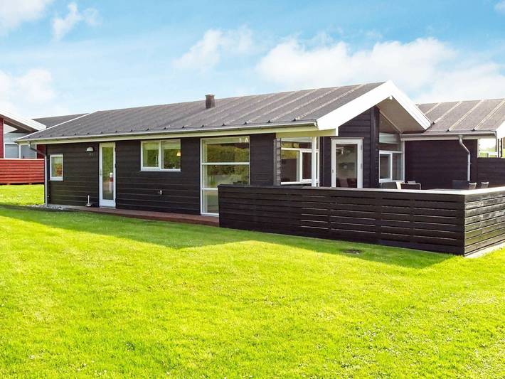 Vakantiehuis voor 6 personen, met terras, kindvriendelijk in Langeland