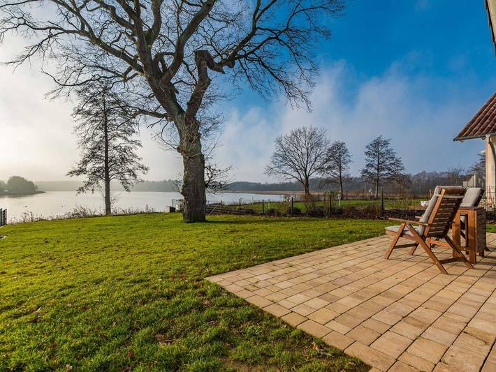 Ferienhaus für 5 Personen, mit Terrasse und Garten sowie Sauna und Seeblick in Krakow am See