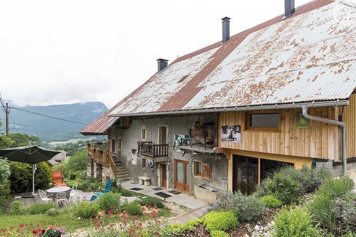 Location de vacances pour 5 personnes, avec balcon et jardin à La Motte-en-Bauges