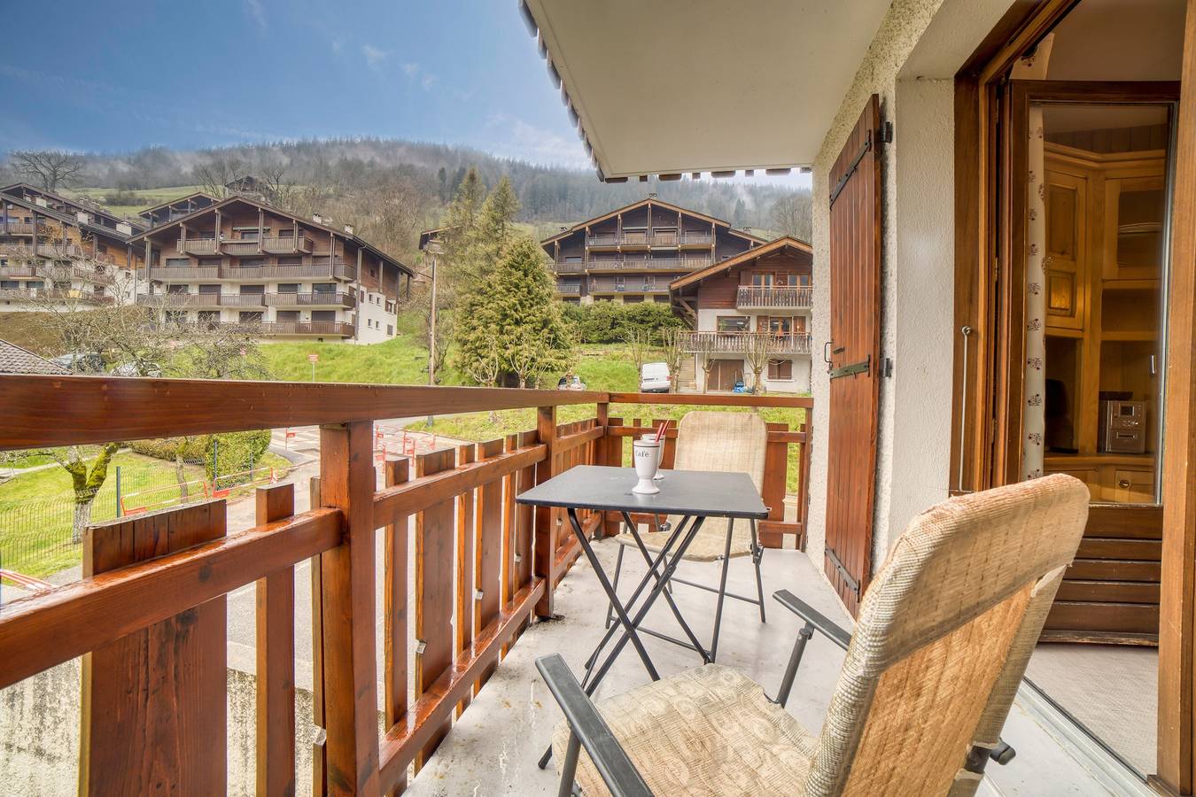 Studio entier, Studio "Cabine Le Charvet" avec vue sur montagne et balcon in Le Grand-Bornand, Région d'Annecy