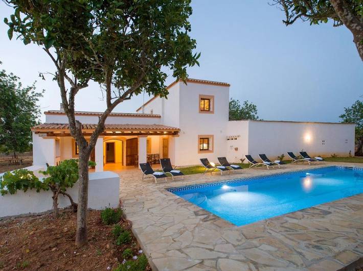 Location de vacances pour 8 personnes, avec piscine et jardin à Santa Gertrudis de Fruitera - 3