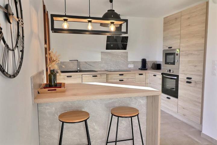 Location de vacances pour 8 personnes, avec jardin et vue à Santa-Reparata-di-Balagna - 2