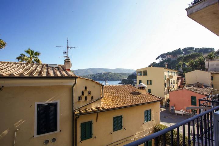 Appartamento intero, Nel Cuore Di Porto Azzurro in Porto Azzurro, Arcipelago Toscano
