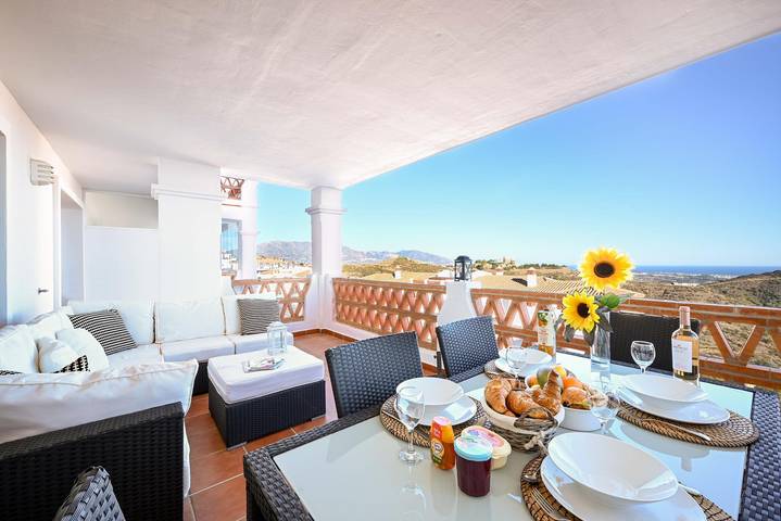 Apartamento de vacaciones para 4 personas, con jardín además de vistas al mar y piscina - 1