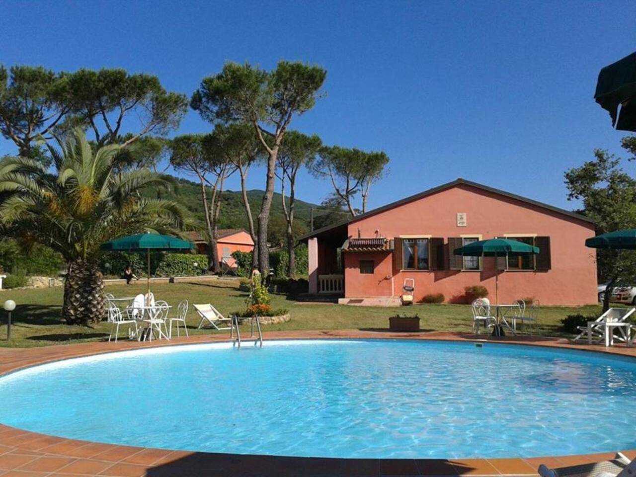 Appartamento intero, Appartamento 'Cabernet' con piscina condivisa, terrazza privata e giardino in comune in Suvereto, Costa degli Etruschi
