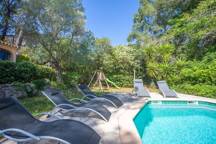 Studio pour 2 personnes, avec jacuzzi et jardin