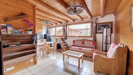 Gîte pour 2 personnes, avec vue et balcon à Domancy