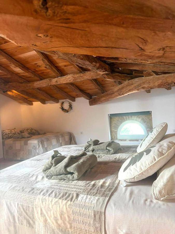 Appartement de vacances pour 4 personnes, avec terrasse ainsi que piscine et jardin