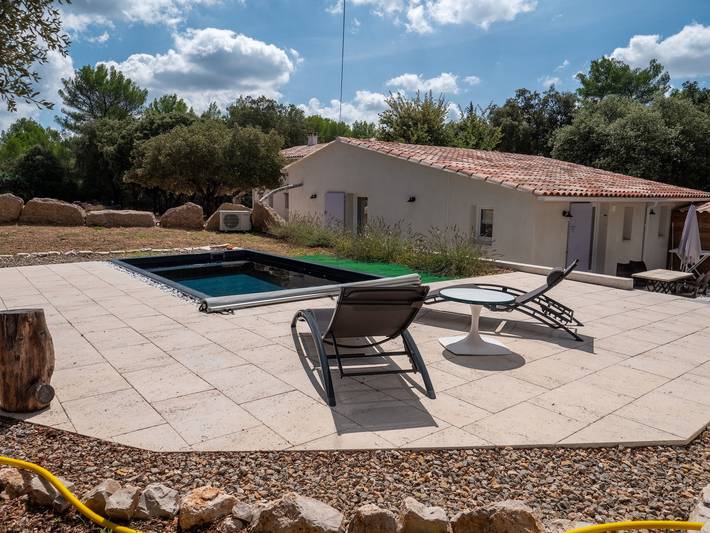 Location de vacances pour 4 personnes, avec Terrasse et Jardin à Fox-Amphoux