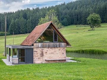 Ferienhaus für 5 Personen, mit Seeblick und Balkon sowie Garten im Schwarzwald