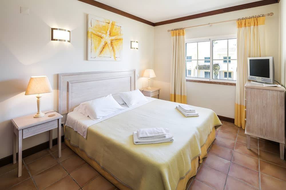 2Bed, 3 Bad Villa met Cliff Top zwembad + uitzicht op zee in Lagoa, Faro District